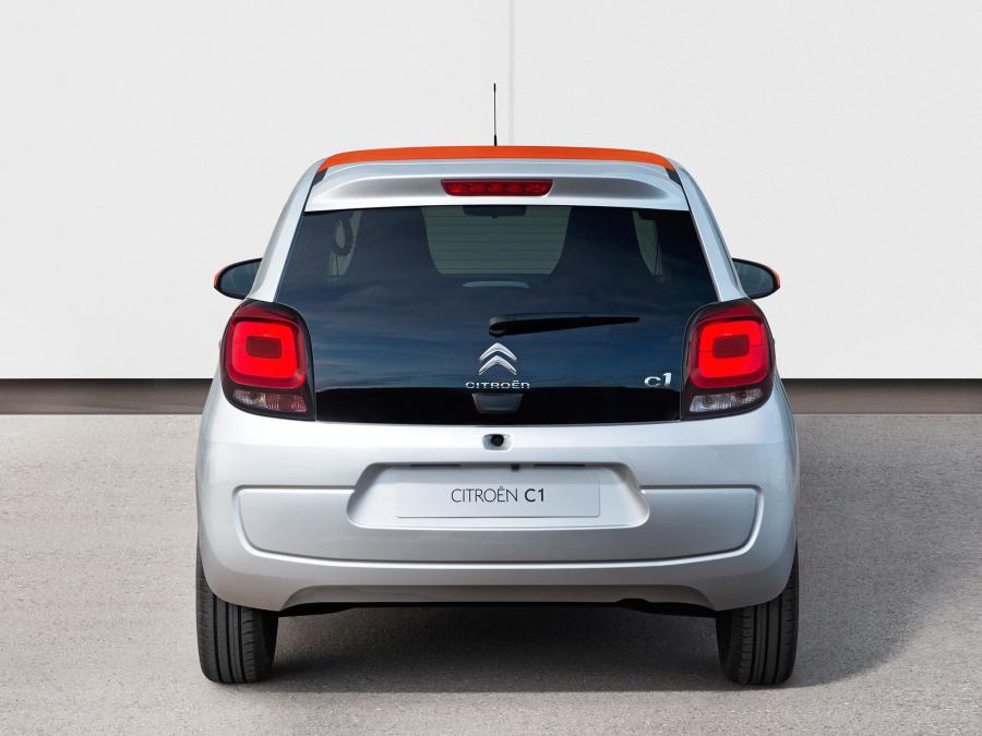  Citroen C1 Airscape 5-Door 2014 года  (фото 15 из 24)